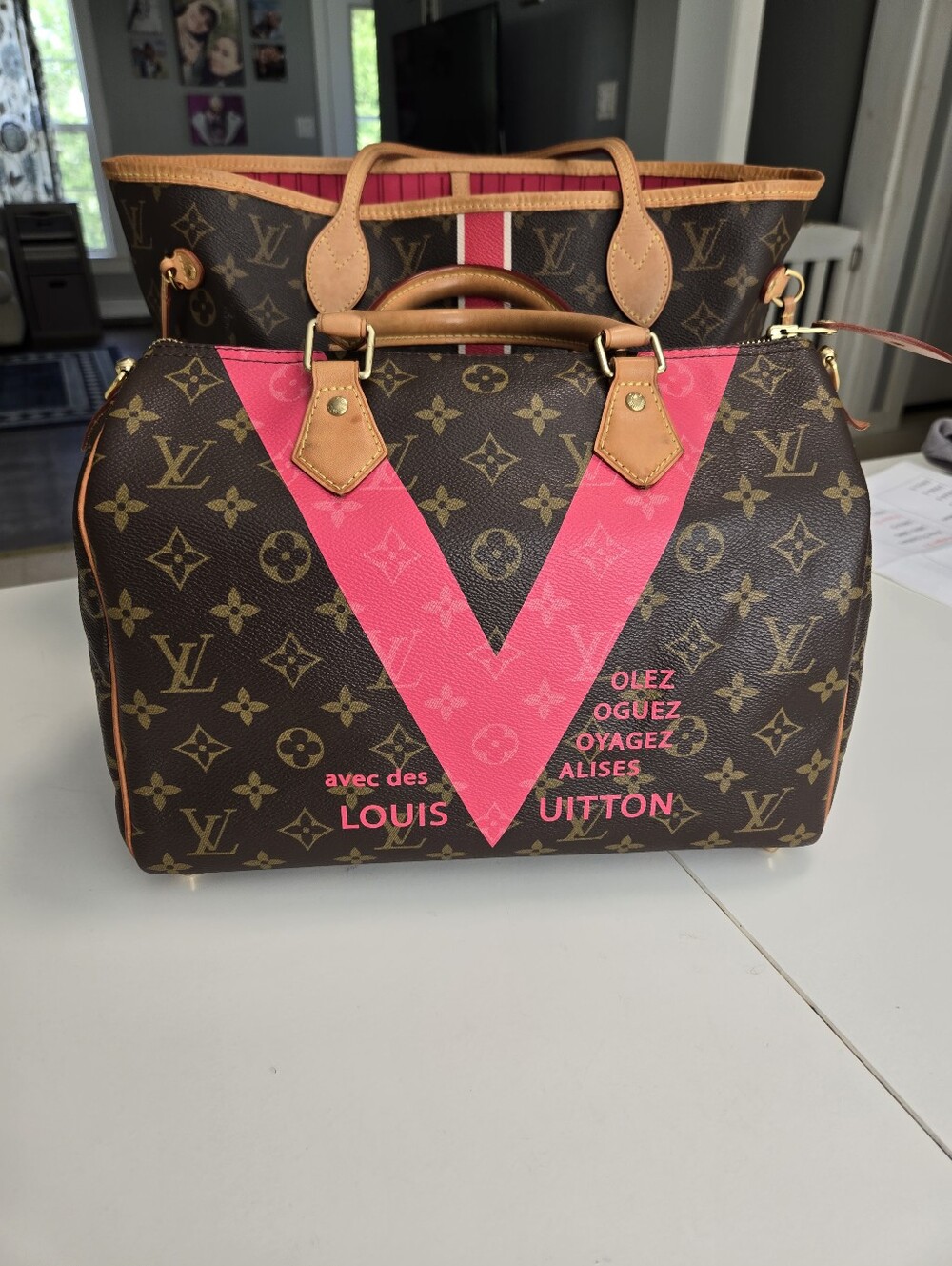 Louis Vuitton Pink V Monogram Speedy 30 Handbag